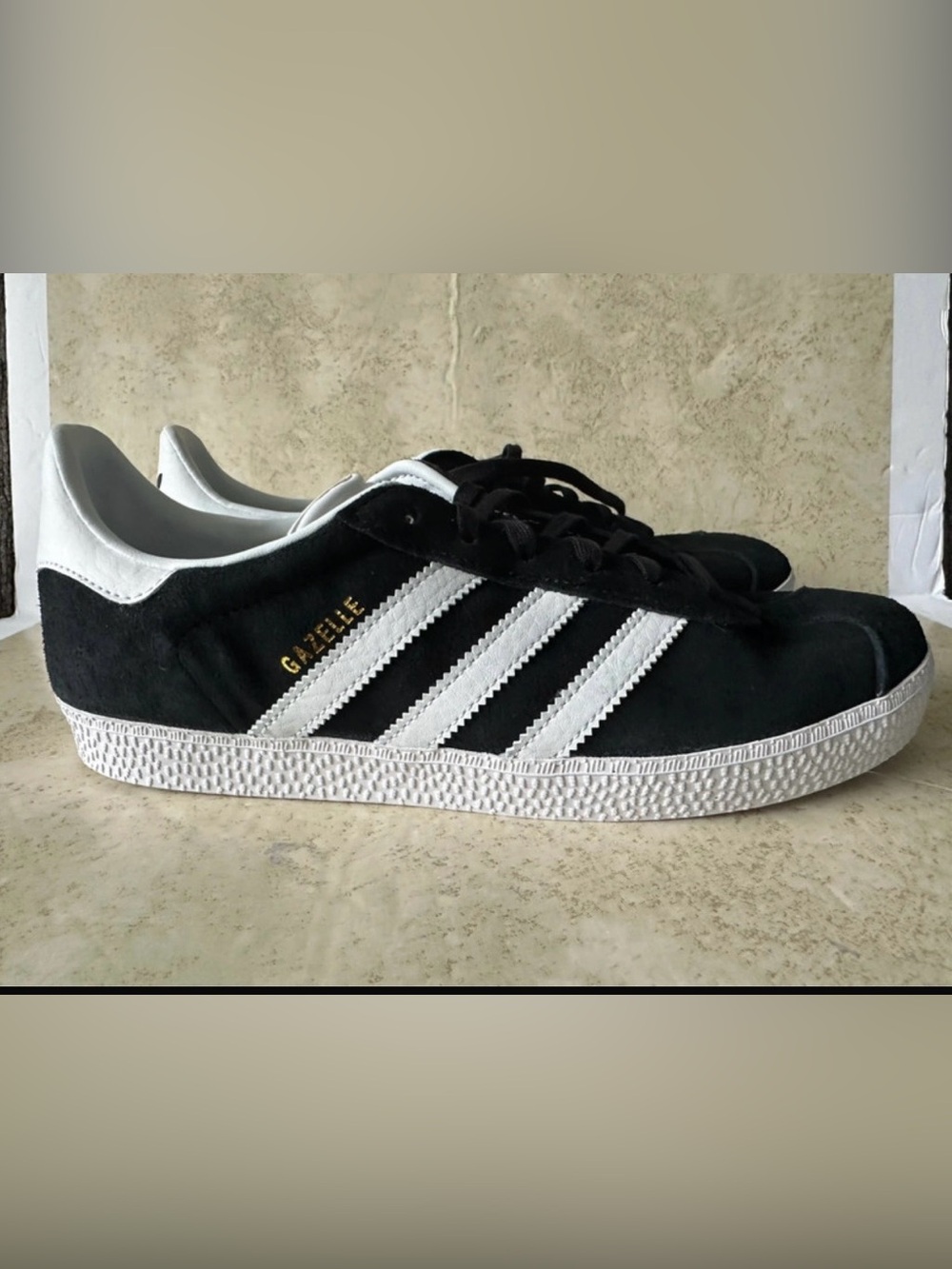Adidas Gazelle Black with White Stripes Suede Sneakers Size 6 Junior